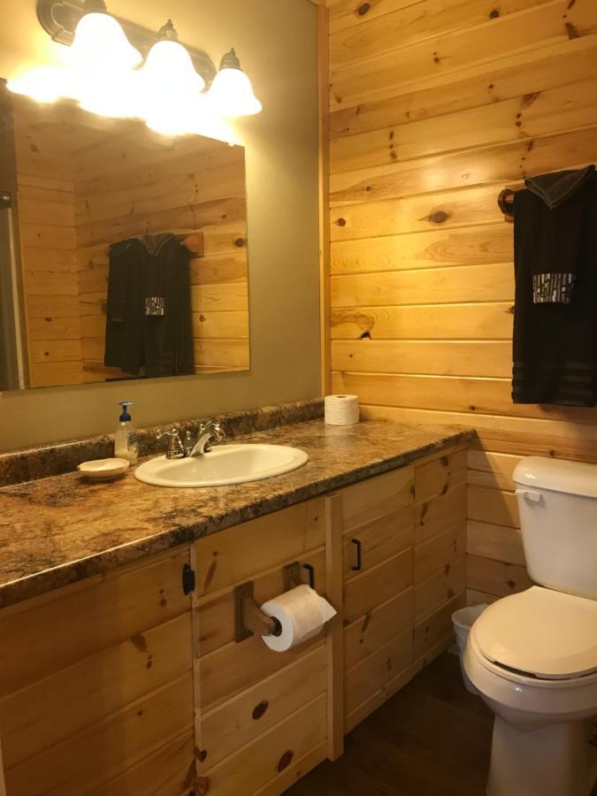 Muskie Bay Resort Nestor Falls Exteriör bild